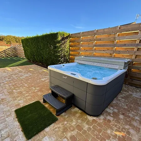 Maison cosy avec SPA - Logis Flo - à 15 min du Futuroscope Beaumont (Vienne)
