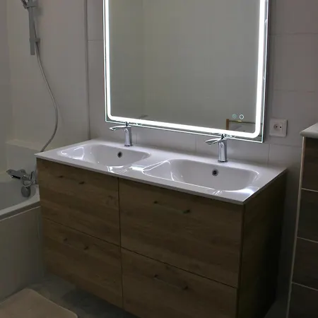 Nyaraló Maison Cosy Avec Spa Privatif A 13 Min Du Futuroscope