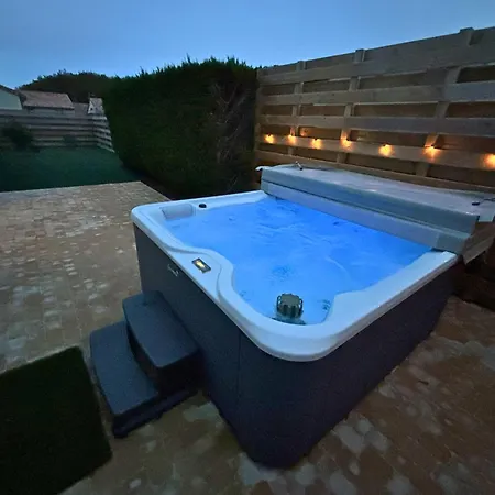 Casa de Férias Maison cosy avec SPA - Logis Flo - à 15 min du Futuroscope